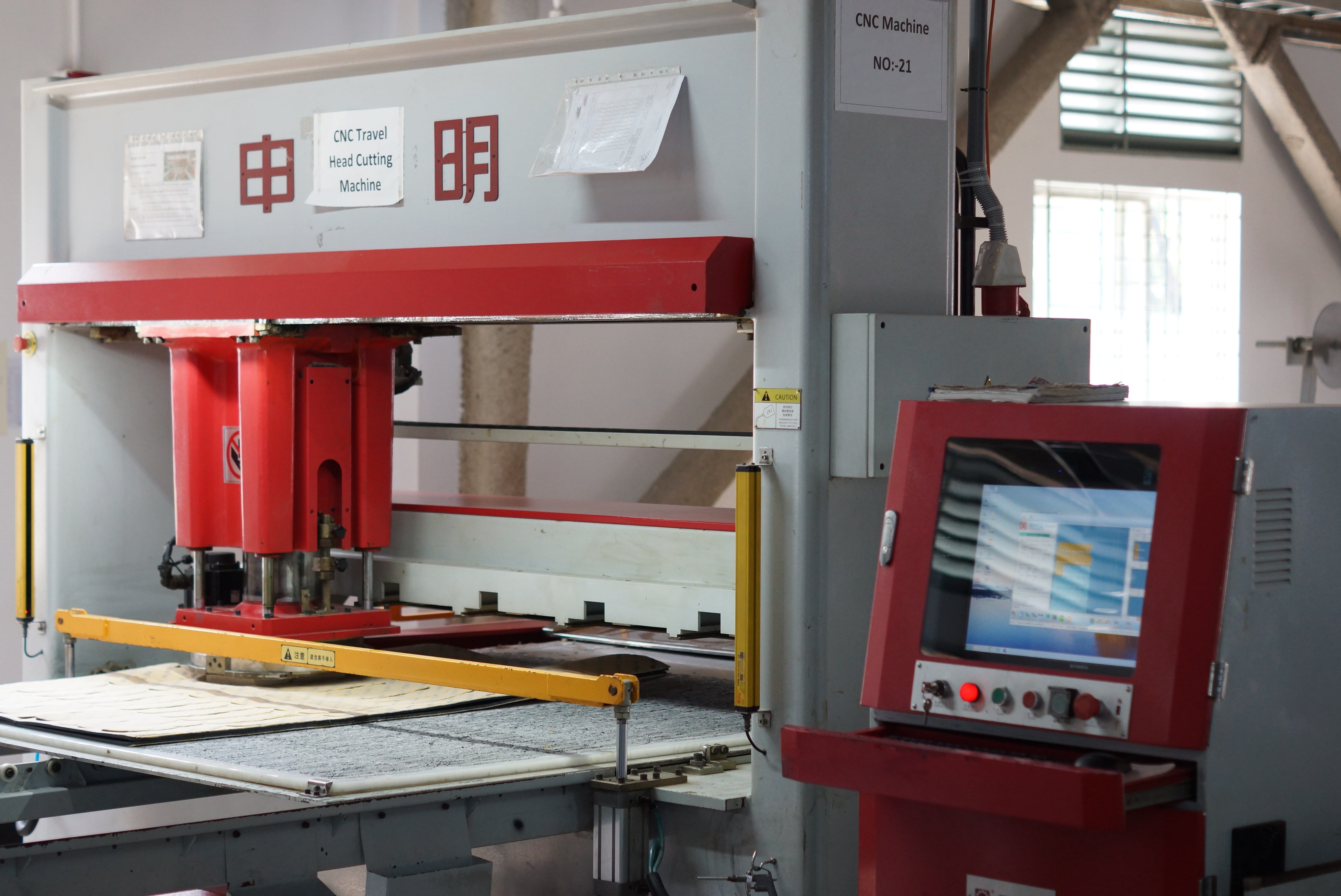 Precision Sample Cutter